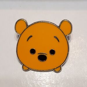 Disney Pin Trading Winnie The Pooh Face  Tsum Tsum Collection Pin